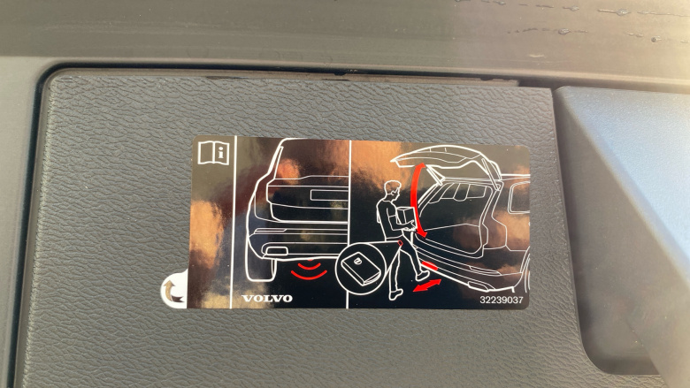 Volvo Xc60 2.0 B4D R DESIGN Pro 5dr AWD Geartronic Diesel Estate